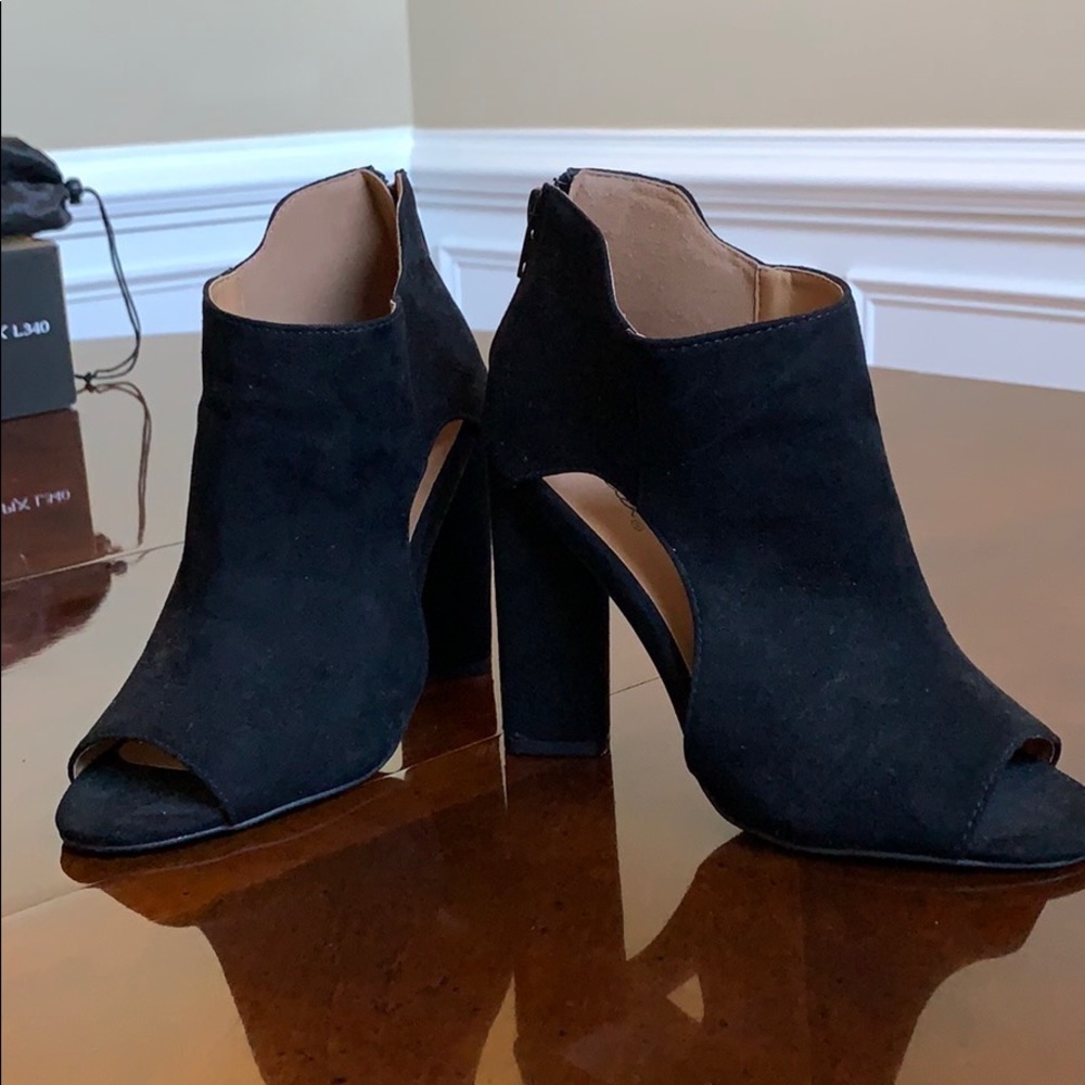 Black suede size US 5.5 open toe heels!